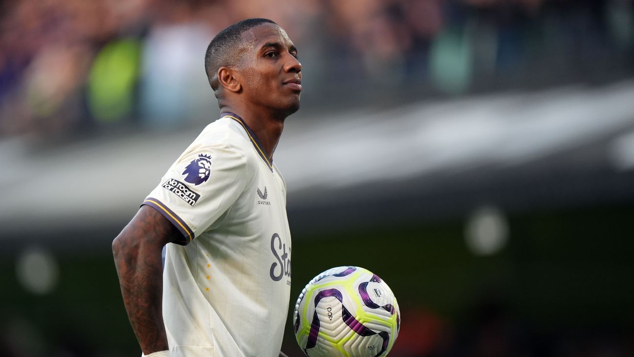 ashley-young-fa-cup-clash