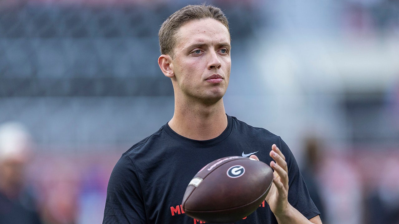 carson-beck-football-stress
