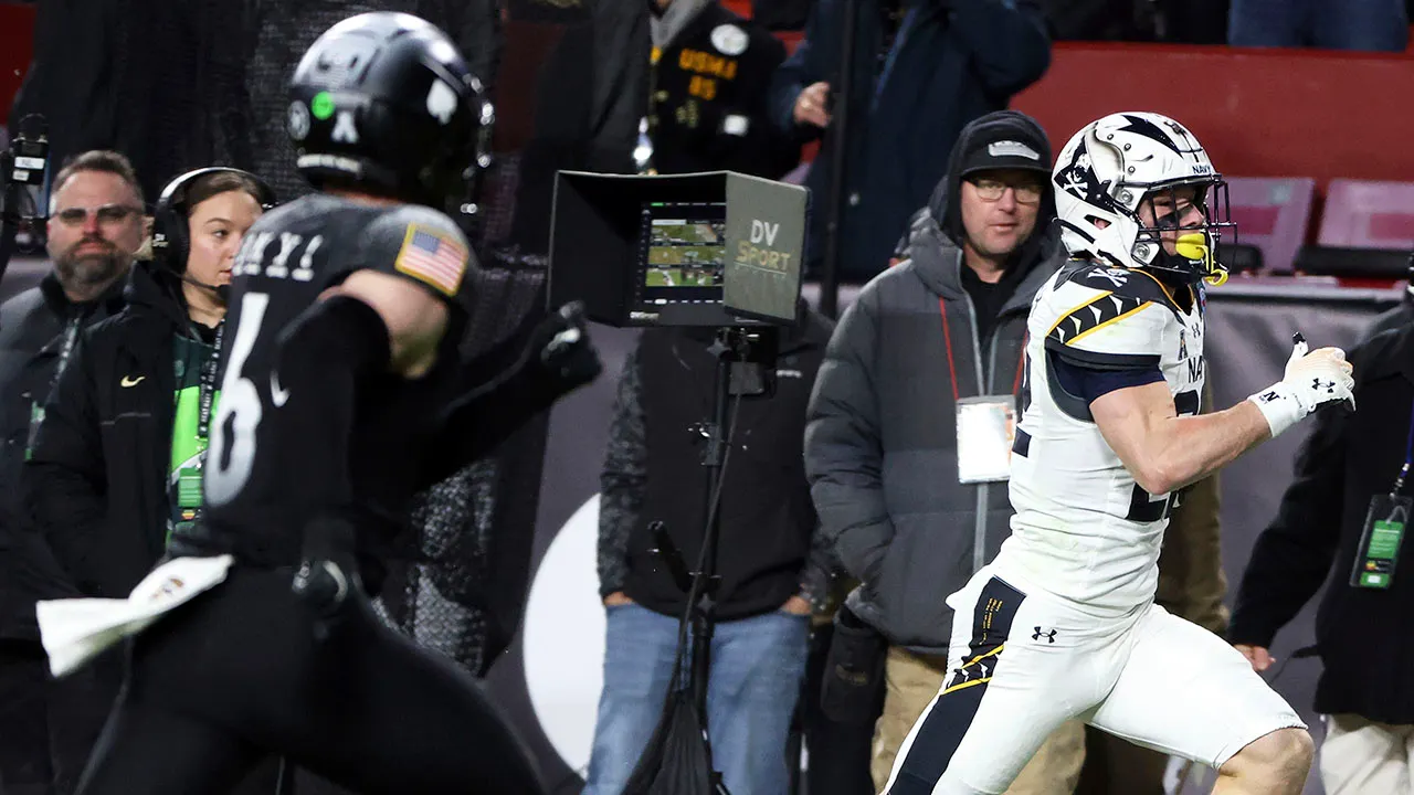 college-football-referees-penalty-controversy