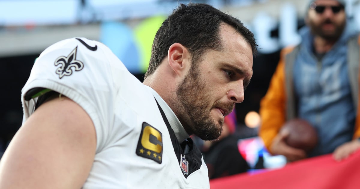 derek-carr-hand-fracture-saints