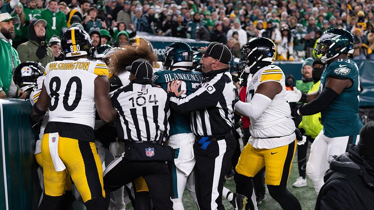 eagles-steelers-rivalry-skirmish