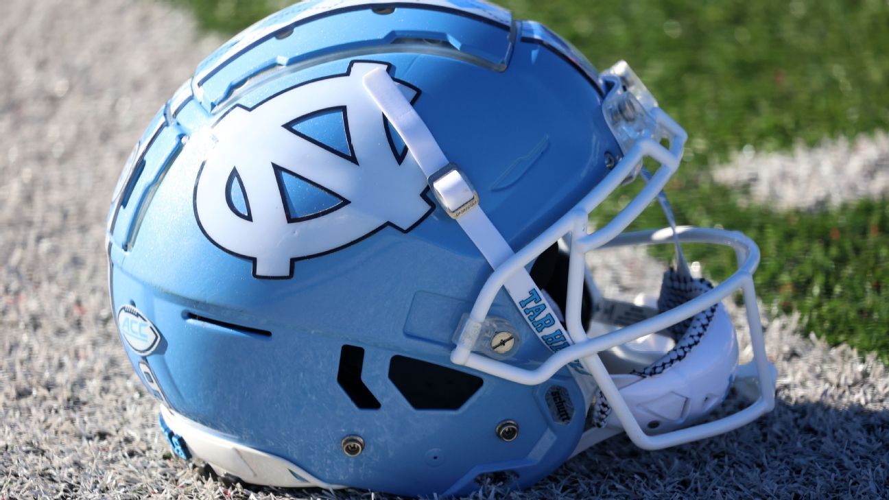 freddie-kitchens-north-carolina-football