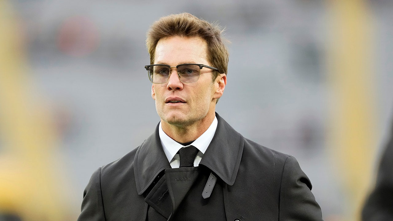 tom-brady-bill-belichick-college-football
