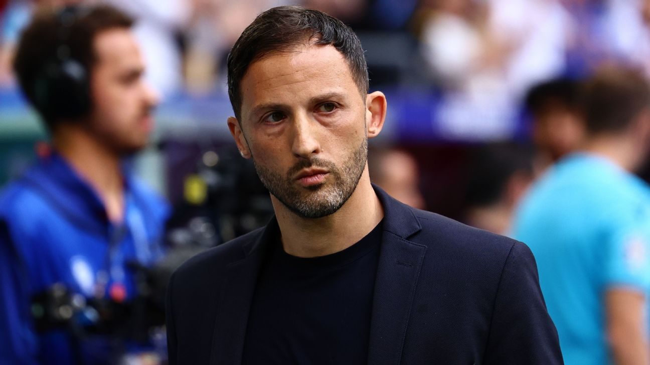 belgium-coach-tedesco-fire