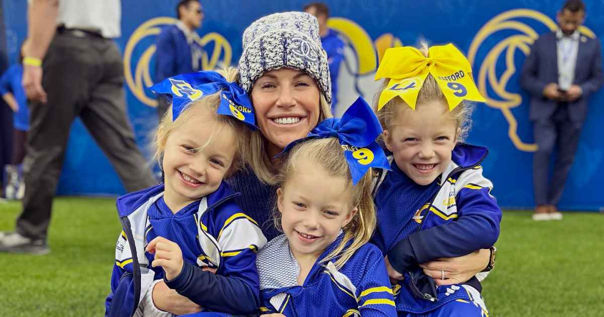 kelly-stafford-rams-fans-arizona