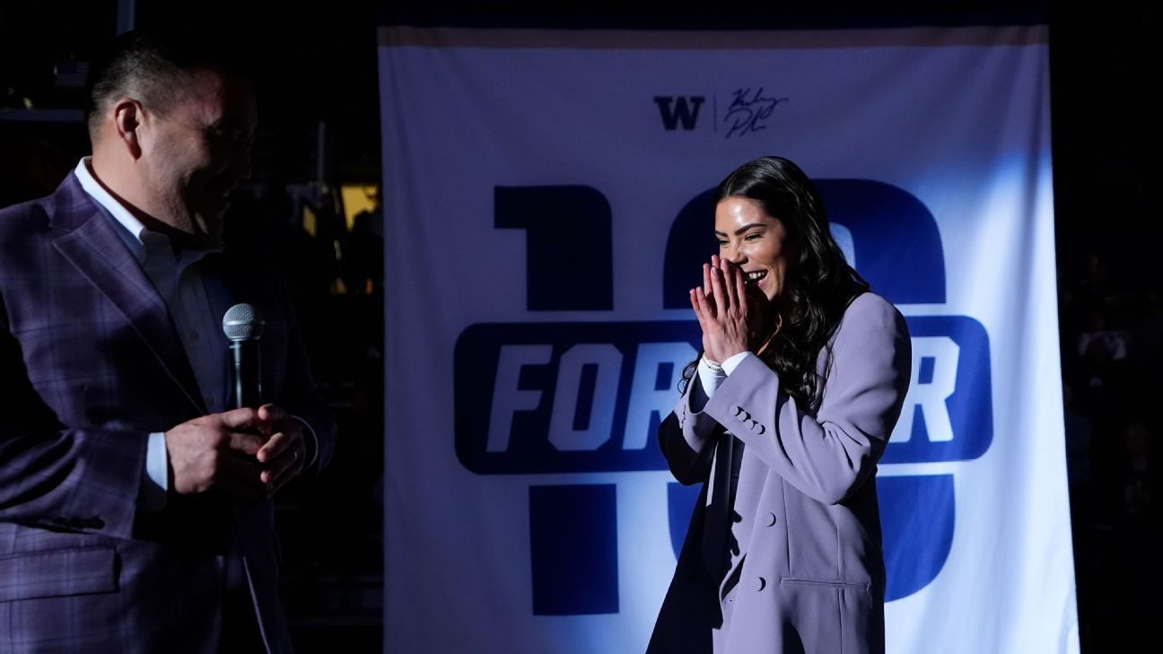 kelsey-plum-jersey-retirement