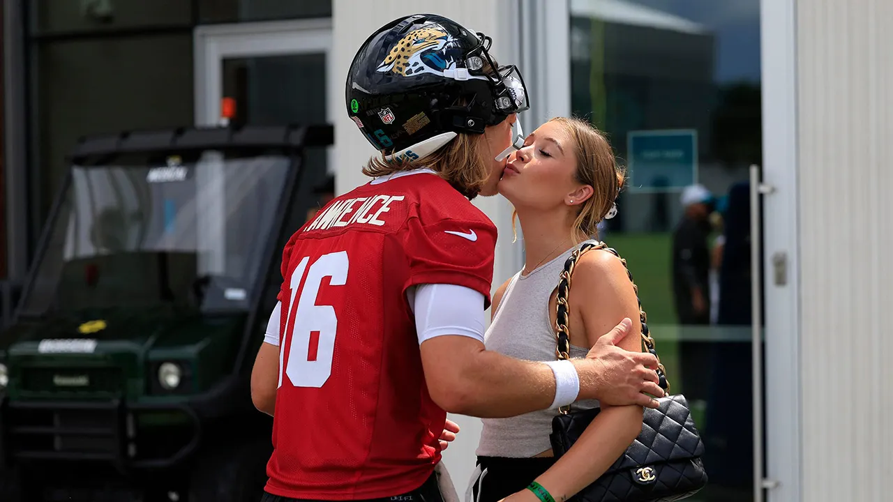 trevor-lawrence-baby-girl-announcement