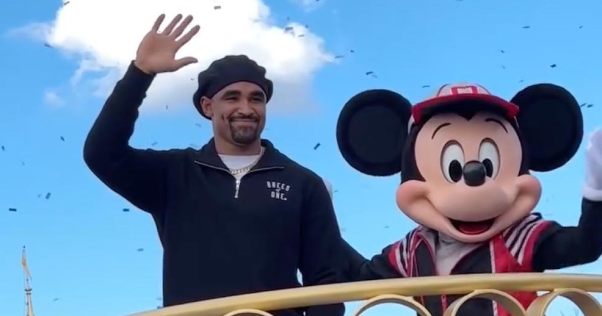 jalen-hurts-super-bowl-disney-world