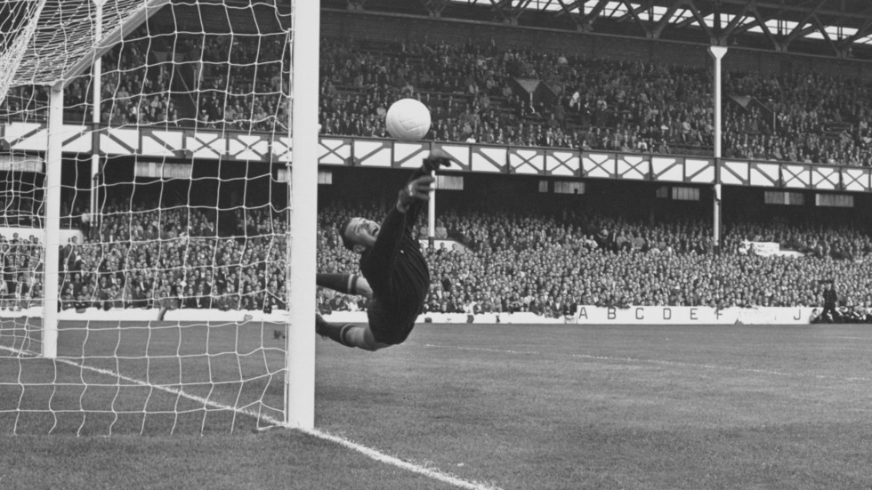 greatest-goalkeeper-football-history