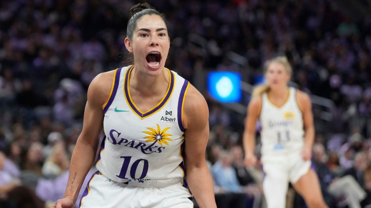 kelsey-plum-sparks-debut-record-points