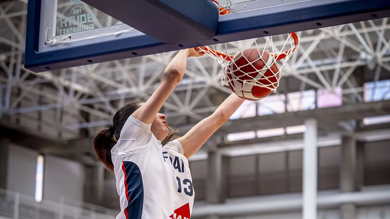 french-basketball-dunk