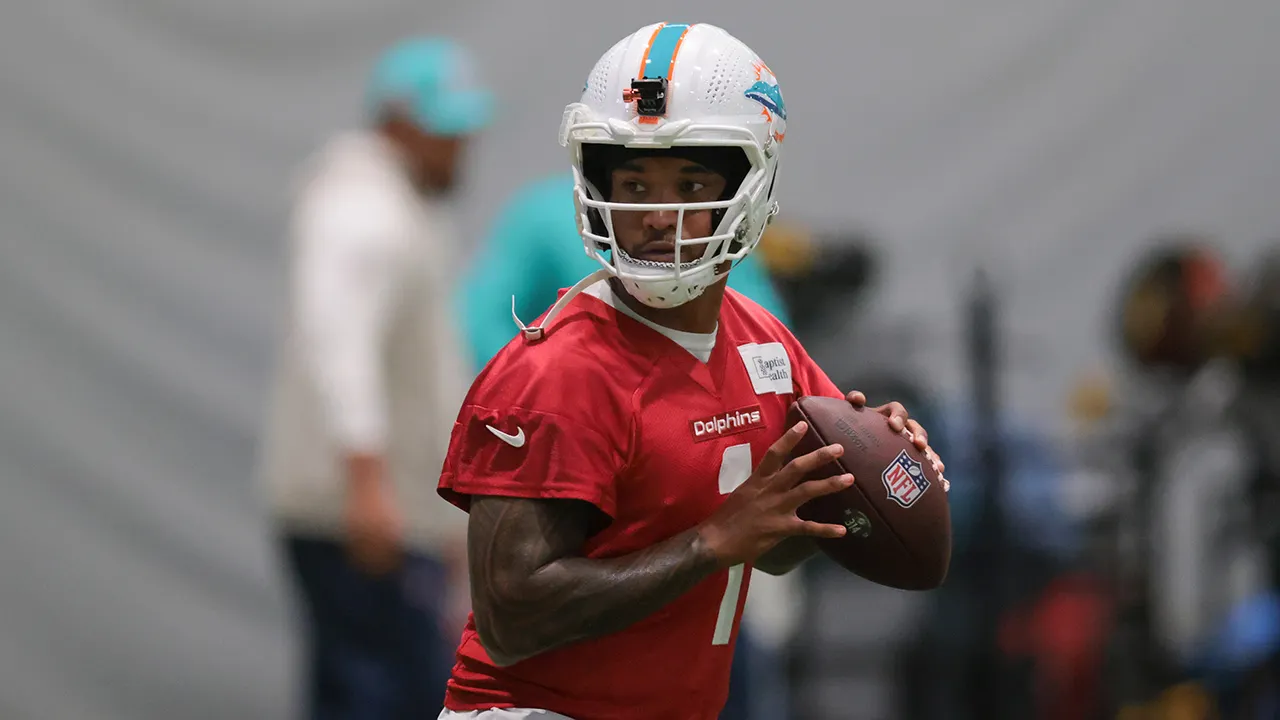 tua-taggovailoa-tyreek-hill-comment