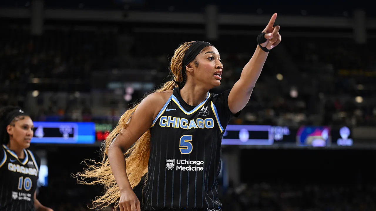 wnba-sky-stuns-lynx