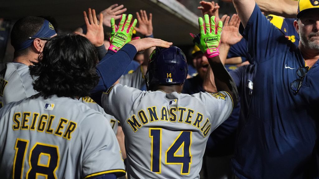 brewers-record-14th-straight-win