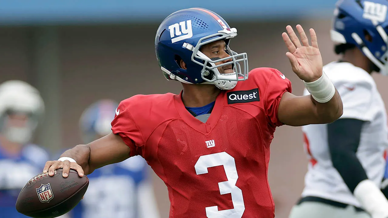 russell-wilson-giants-preseason-bills