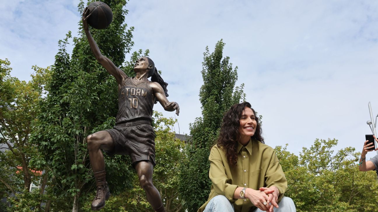 sue-bird-wnba-statue