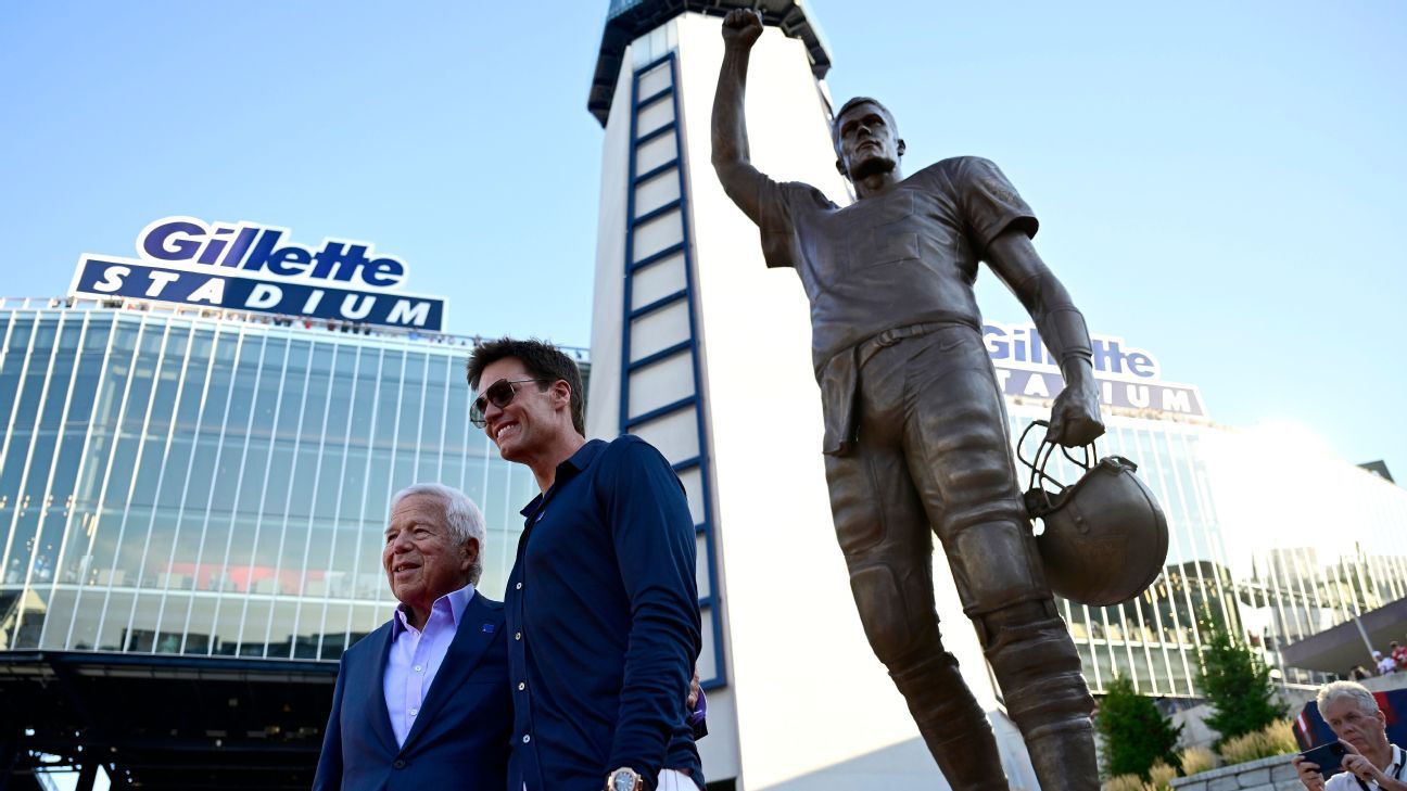 tom-brady-statue-gillette-stadium